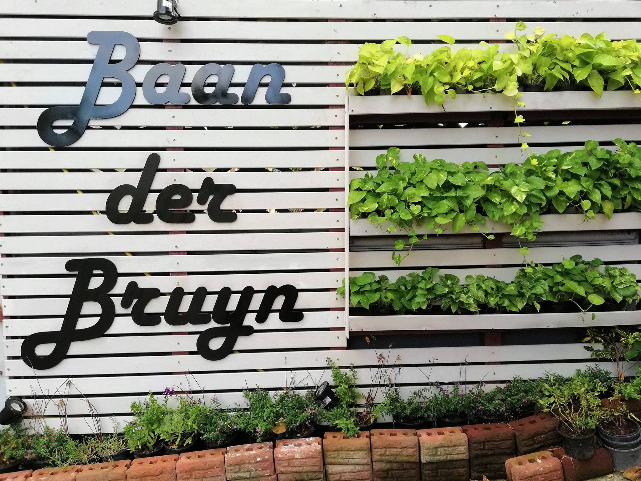 Baan der Bruyn sign